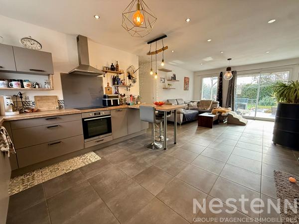 TRÈBES maison de plain-pied construite en 2018 avec terrain clos garage et trois chambres