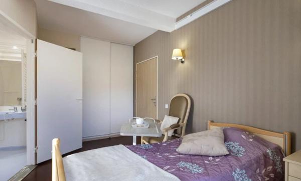 INVESTISSEMENT LOCATIF – Jonzac – Résidence EHPAD Résidence du Bourg Nouveau – 6.55 % de rentabilité