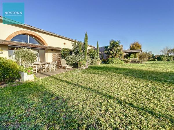 Corps de ferme rénové, 386 m², parc arboré de 8000m², 5 min. de Villefranche de Lauragais