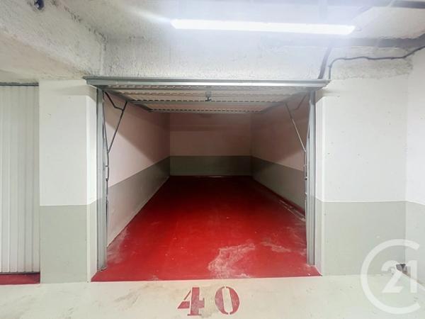 Parking à vendre  20 m 2   ST CLOUD  - 92