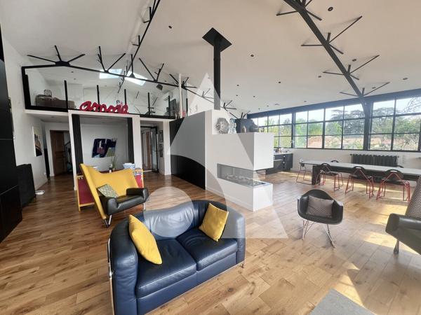 Maison de ville 6 pièces 323 m2