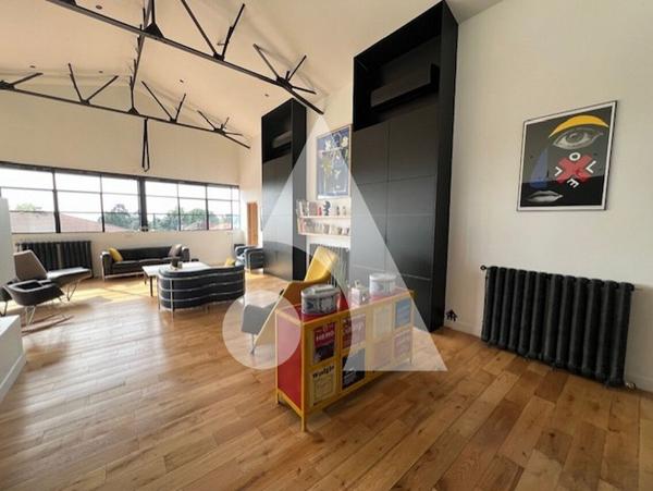 Maison de ville 6 pièces 323 m2