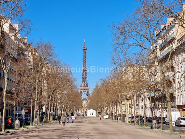 75007 : 2 pièces LUMINEUSES avec vue sur jardin INVALIDES DUROC BRETEUIL