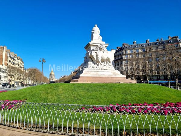 75007 : 2 pièces LUMINEUSES avec vue sur jardin INVALIDES DUROC BRETEUIL