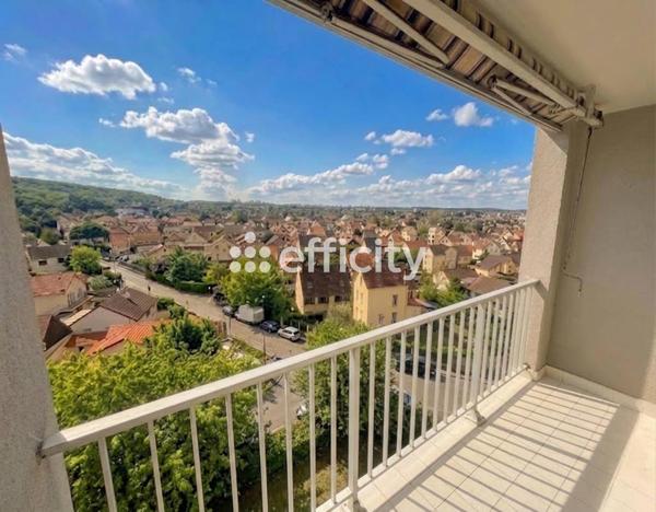 Appartement
         4 pièces
        - 87 m² 247 000 € *