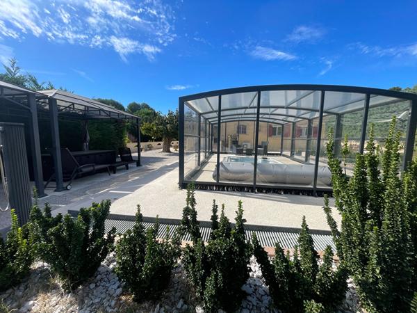 Location meublé 6 pièces, grand jardin et jacuzzi