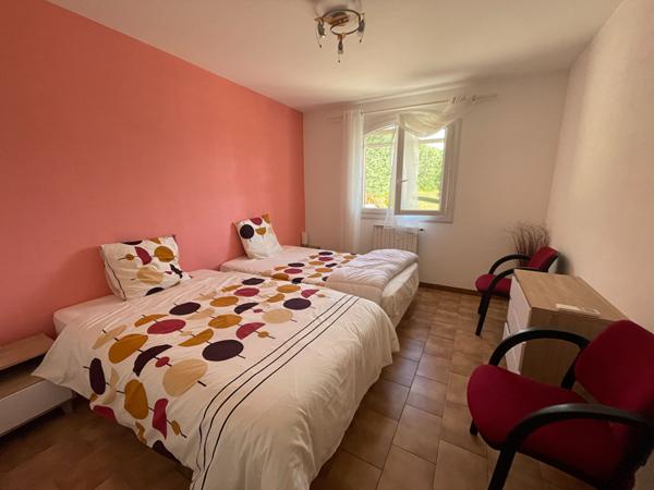 Location meublé 6 pièces, grand jardin et jacuzzi