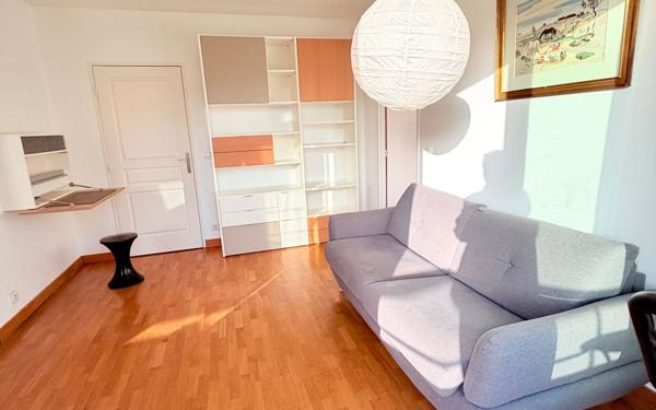 Appartement à vendre    2 pièces •  Boulogne-Billancourt