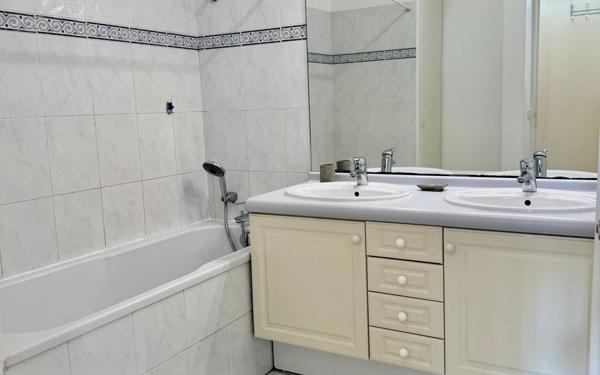 Appartement à vendre    2 pièces •  Boulogne-Billancourt