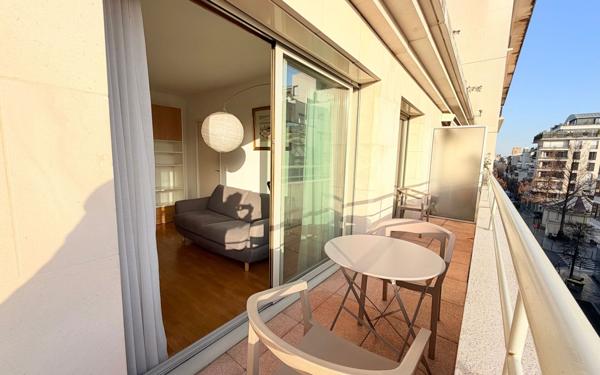 Appartement à vendre    2 pièces •  Boulogne-Billancourt