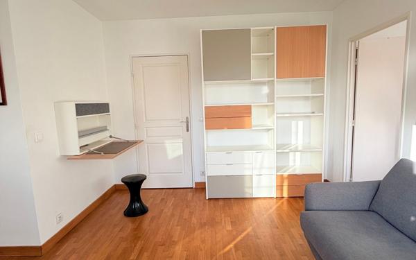 Appartement à vendre    2 pièces •  Boulogne-Billancourt