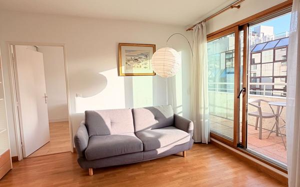 Appartement à vendre    2 pièces •  Boulogne-Billancourt