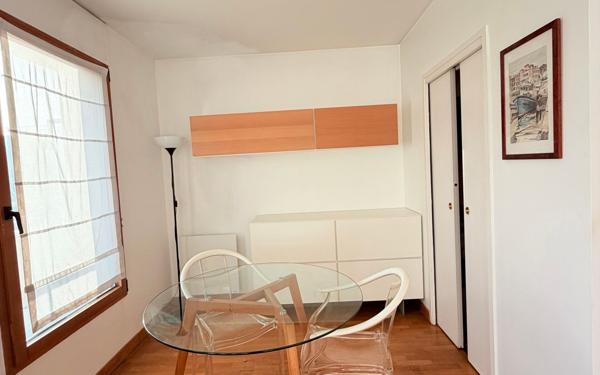 Appartement à vendre    2 pièces •  Boulogne-Billancourt