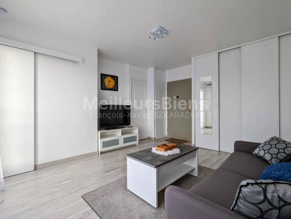 Grand studio aménagé et équipé