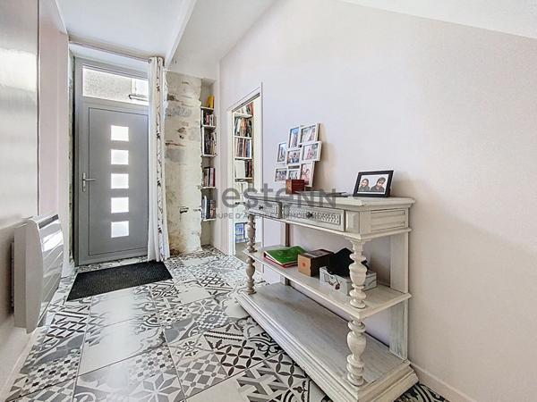 Belle maison ancienne situee dans le centre ville de Montjean Sur Loire, a 2 pas des commodites