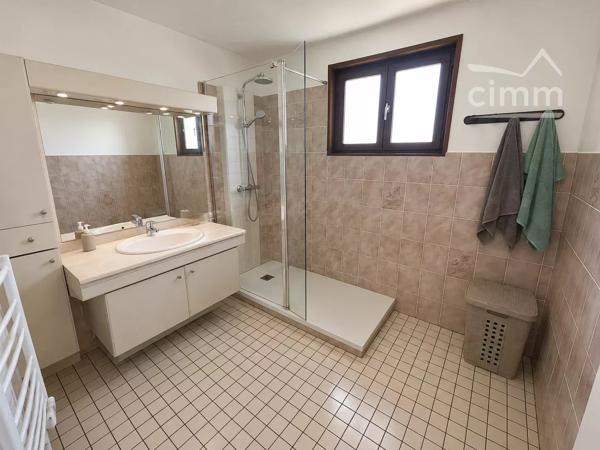 EXCLUSIVITE, St Genest Lerpt,