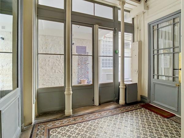 Quartier GAILLON - Rue de La Michodière - T2 de 50 M² - 5ème étage avec ascenseur + Débarras sur palier + cave
