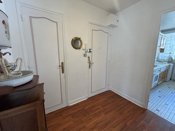 Appartement T4 de 72 m2, avec loggia, garage et cave au coeur des Alouettes Aurillac (15000)