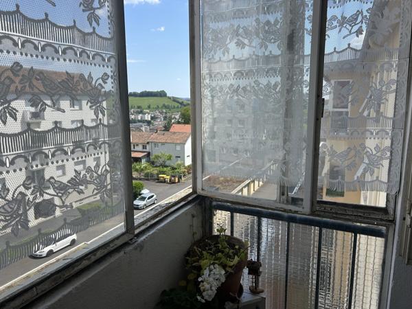 Appartement T4 de 72 m2, avec loggia, garage et cave au coeur des Alouettes Aurillac (15000)