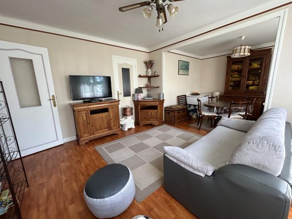 Appartement T4 de 72 m2, avec loggia, garage et cave au coeur des Alouettes Aurillac (15000)