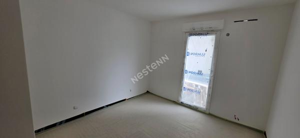 ST LAURENT DE MURE proche CENTRE Avenue Jean Moulin - Appartement 3 pièces NEUF rez-de-jardin - RT2012