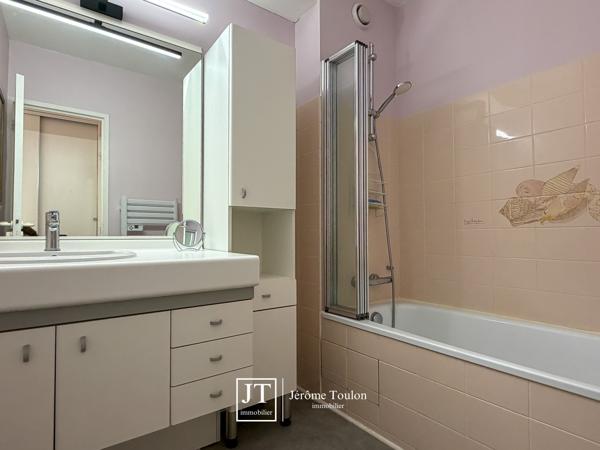 Appartement
                                                                                                                                                                                                                                                                                                                        2 pièce(s)                                                                                                                                                                                                          1 chambre(s)                                                                                                                                                                                                          37  m²