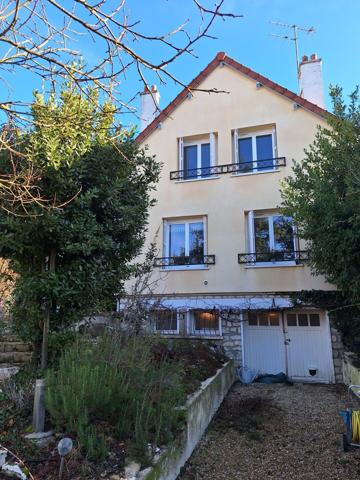 Sur les hauteurs de champagne sur seine MAISON CLASSEE en C