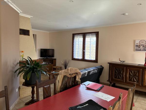 Maison individuelle à vendre à Salles-Curan dans l'Aveyron (12410), ref :