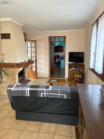 Maison individuelle à vendre à Salles-Curan dans l'Aveyron (12410), ref :