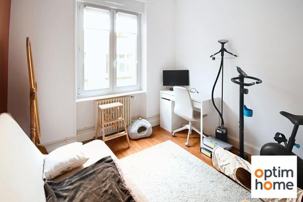 EXCLUSIVITÉ LONGWY – SUPERBE APPARTEMENT DE CARACTÈRE 105 M² – GRAND GARAGE 40,5 M² + REMISE 22 M² – ASCENSEUR