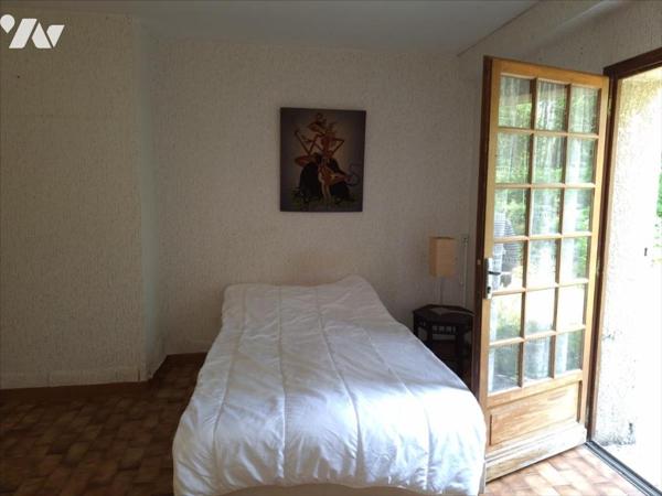 VIC-FEZENSAC, villa de construction traditionnelle  de 145m² + garage et sous-sol sur terrain de 174