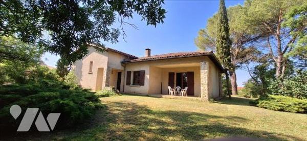 VIC-FEZENSAC, villa de construction traditionnelle  de 145m² + garage et sous-sol sur terrain de 174