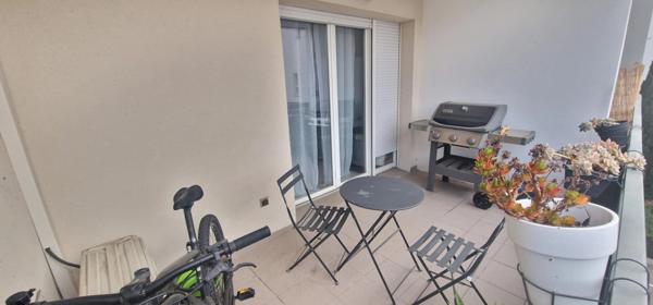 T2 CONTEMPORAIN AVEC TERRASSE!
