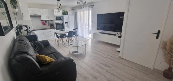 T2 CONTEMPORAIN AVEC TERRASSE!