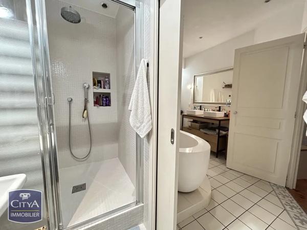Appartement à vendre 5 pièces 172m² Pau (64000)
