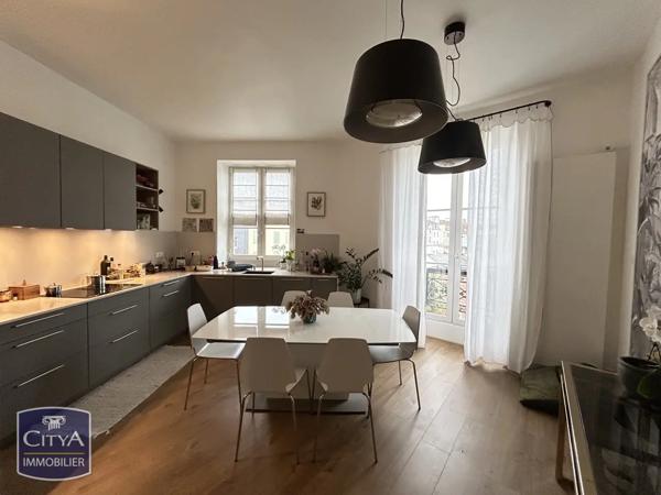 Appartement à vendre 5 pièces 172m² Pau (64000)