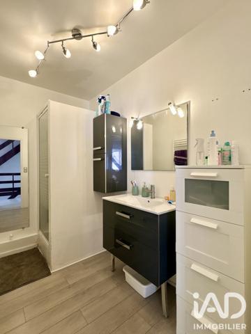 Maison à vendre 7 pièces 140 m² Saint-Julien-les-Villas