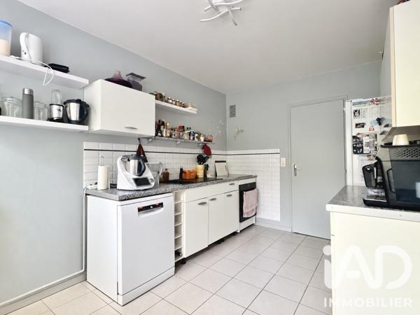 Maison à vendre 7 pièces 140 m² Saint-Julien-les-Villas