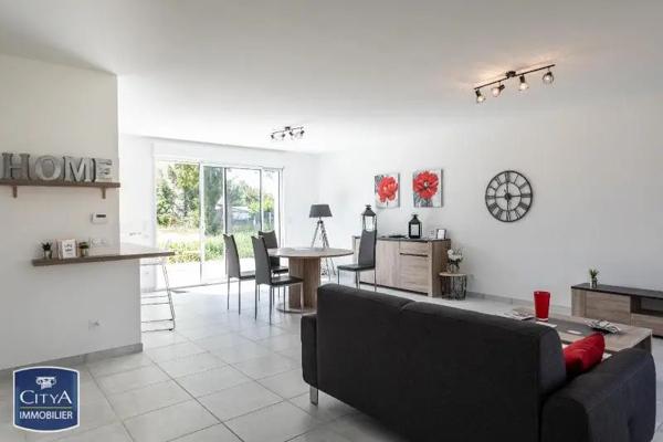 Appartement à louer 2 pièces 49.2m² Trouy (18570)