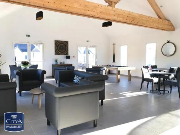 Appartement à louer 2 pièces 49.2m² Trouy (18570)