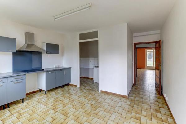 Maison à vendre 5 pièces 123m² Ménétrol (63200)