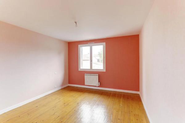 Maison à vendre 5 pièces 123m² Ménétrol (63200)