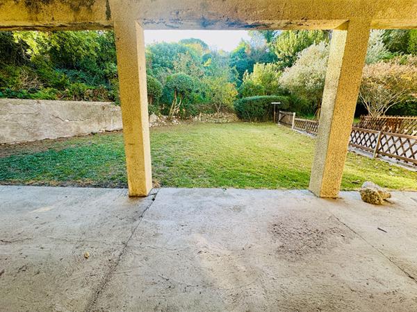 MONTAGNAC villa de 131 m² avec jardin arboré et grand garage de 95m²