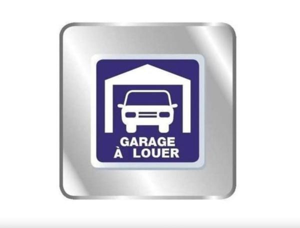 RUE DU PRÉSIDENT GEORGES POMPIDOU - GARAGE