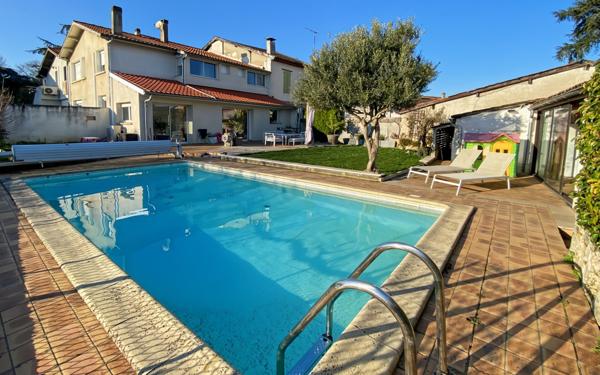 Maison à vendre    6 pièces • 170,85 m2 Layrac