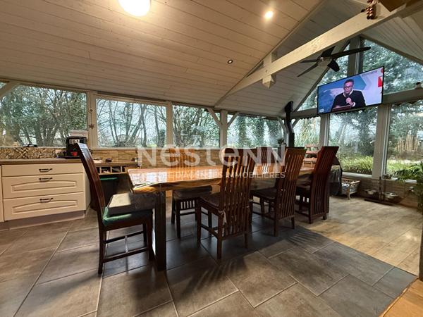 MOREAC - Belle propriété à vendre 4 chambres implantée sur un parc boisé de 8865 m² avec un étang