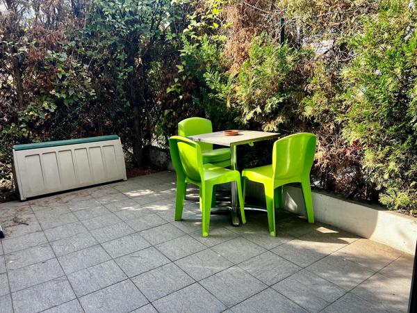 Studio avec 12m2 de terrasse à 200m du port et de la mer
