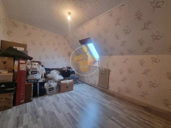 Vente                                                      Maison
                        
                     4 pièces                      90 m2                     à Tergnier