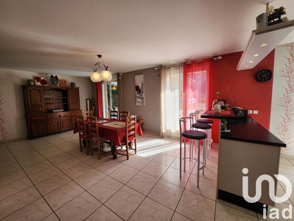 Maison d’architecte 6 pièces de 236 m² à Lavoûte-sur-Loire (43800)