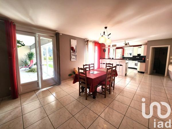 Maison d’architecte 6 pièces de 236 m² à Lavoûte-sur-Loire (43800)